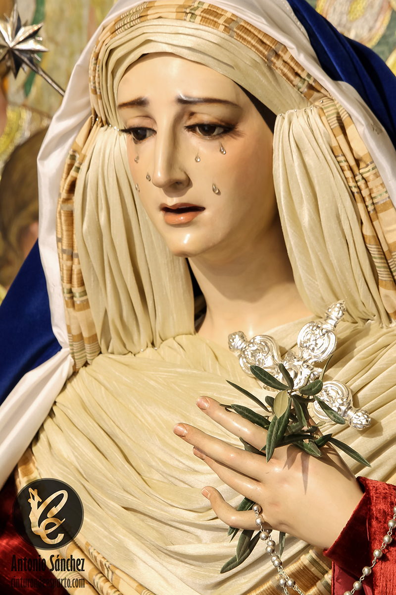 María Santísima de la Paz y Esperanza Coronada
