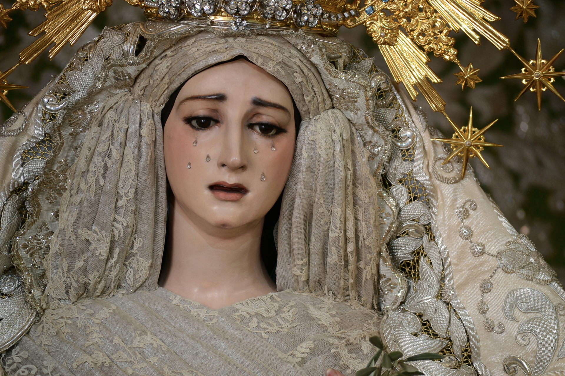 Cultos en honor de María Santísima de la Paz y Esperanza Coronada