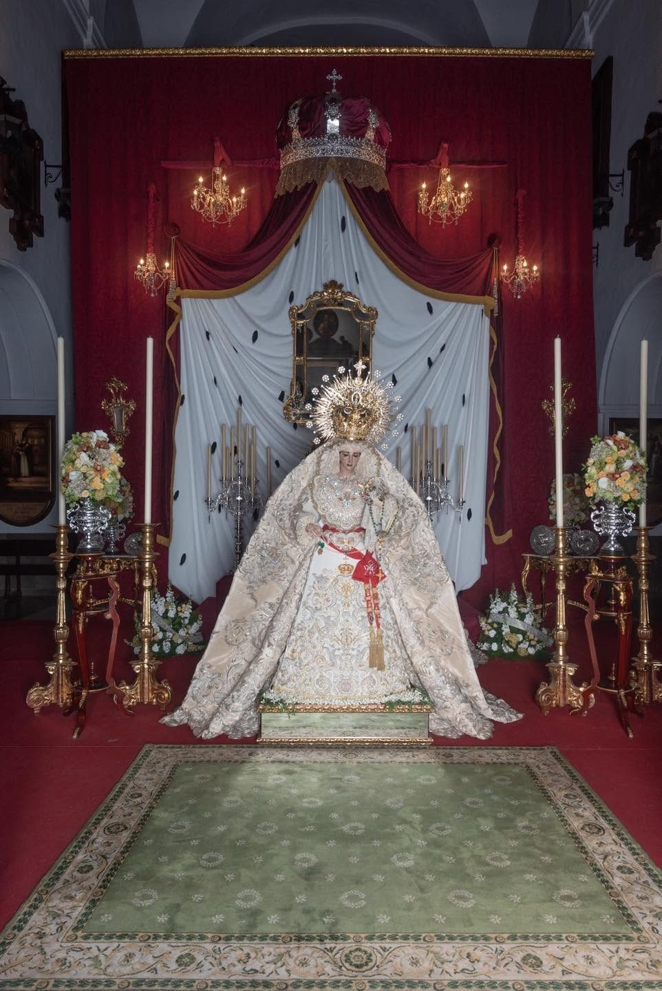 Cultos en honor de María Santísima de la Paz y Esperanza Coronada