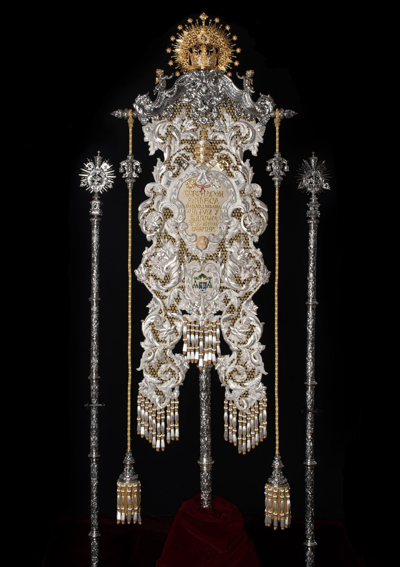 Insignias del Cortejo Procesional