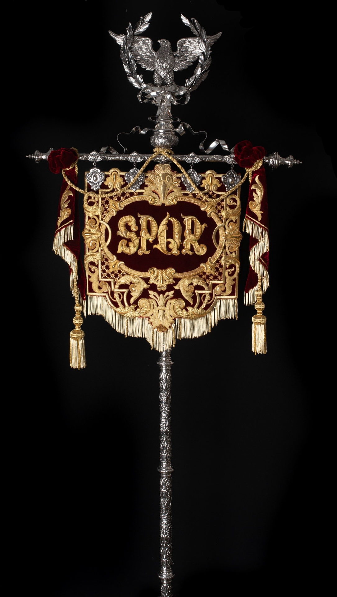 Insignias del Cortejo Procesional